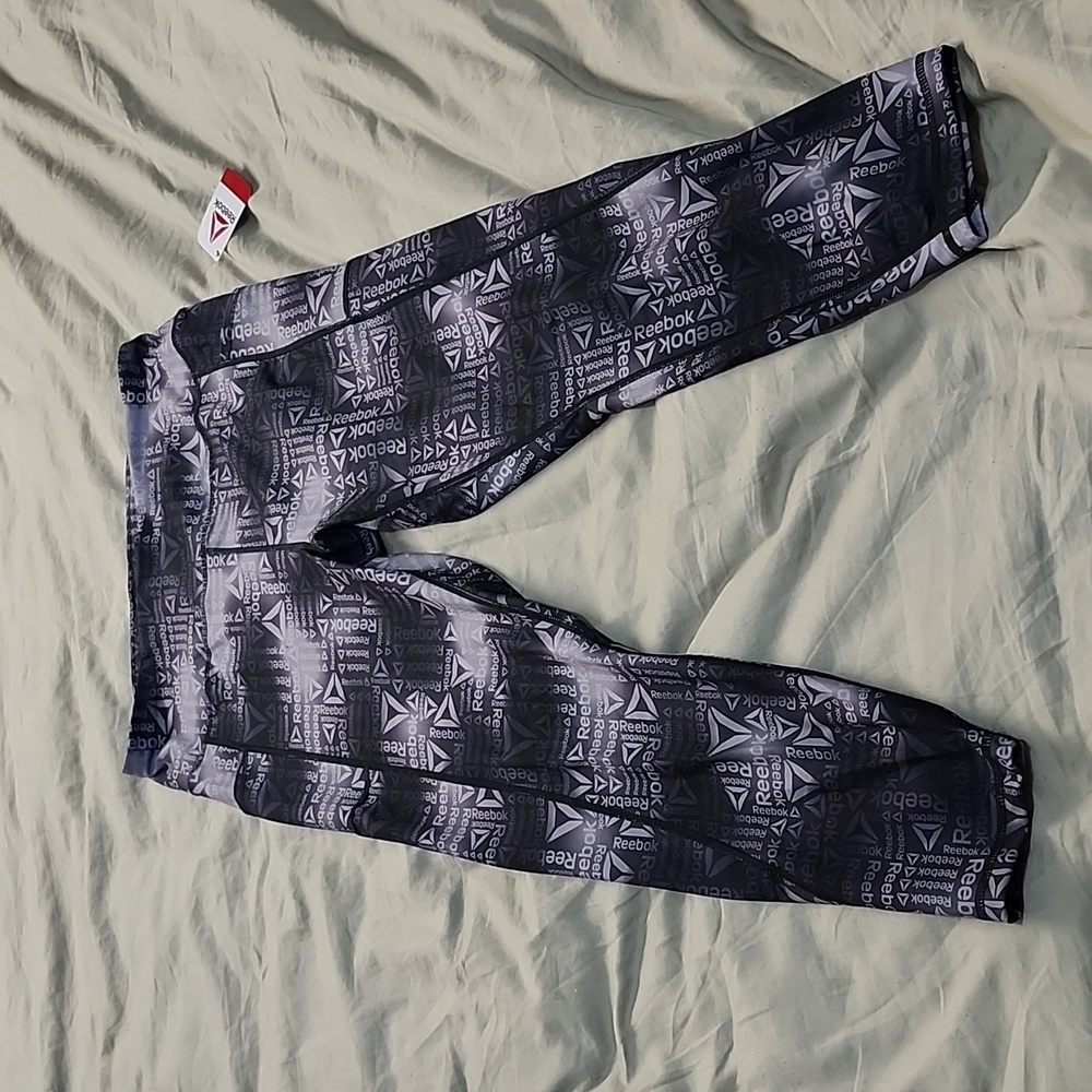 Black and grey Reebok Leggings